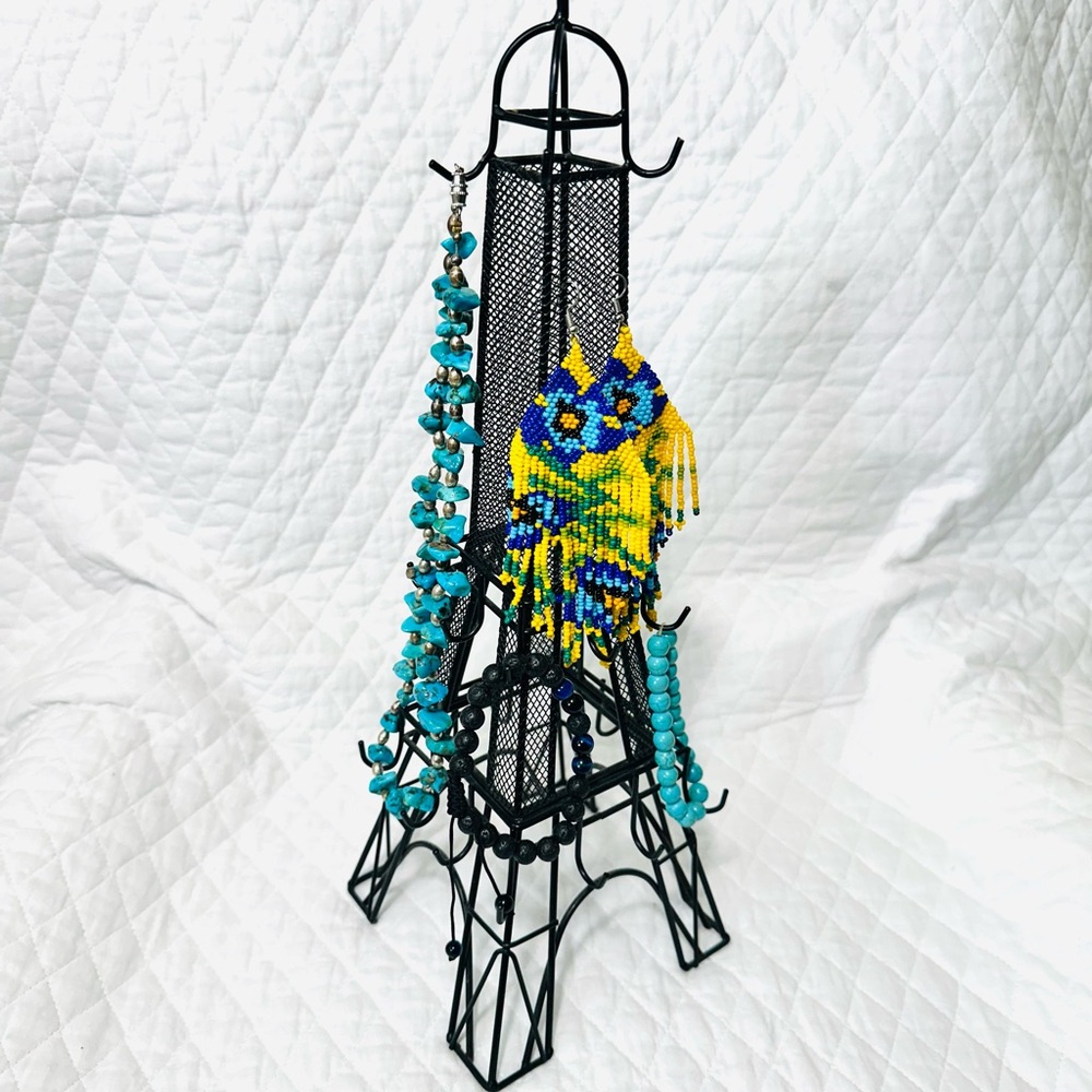 💍 Black Metal Jewelry Organizer Stand